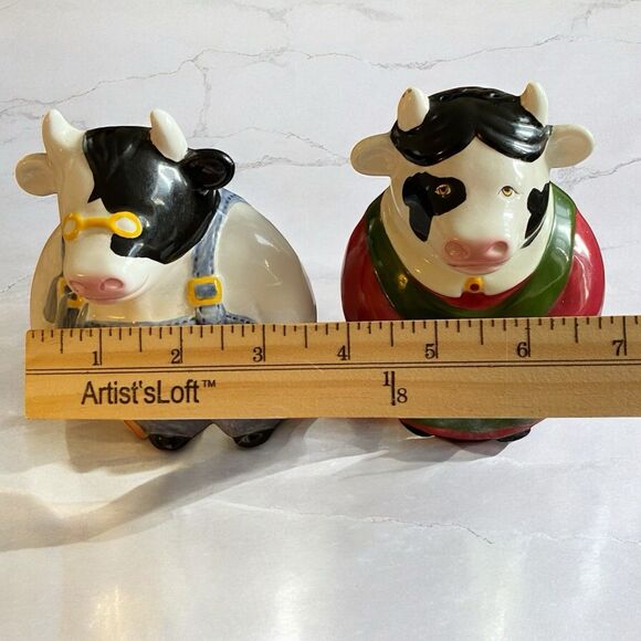 Vintage 1992 Clay Art “American Gothic” Cows Salt & Pepper Shakers - Picture 9 of 14